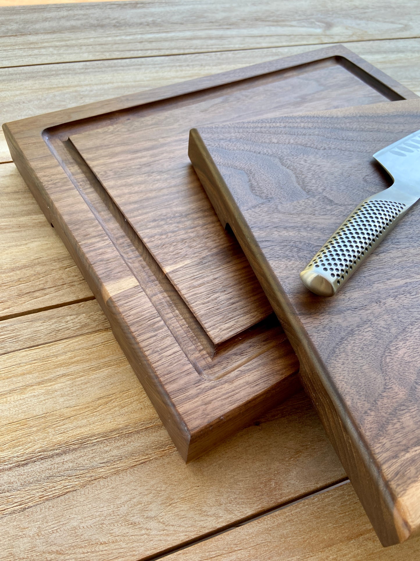 Cutting Board with a DEEP Juice Groove (Walnut & Double Sided)