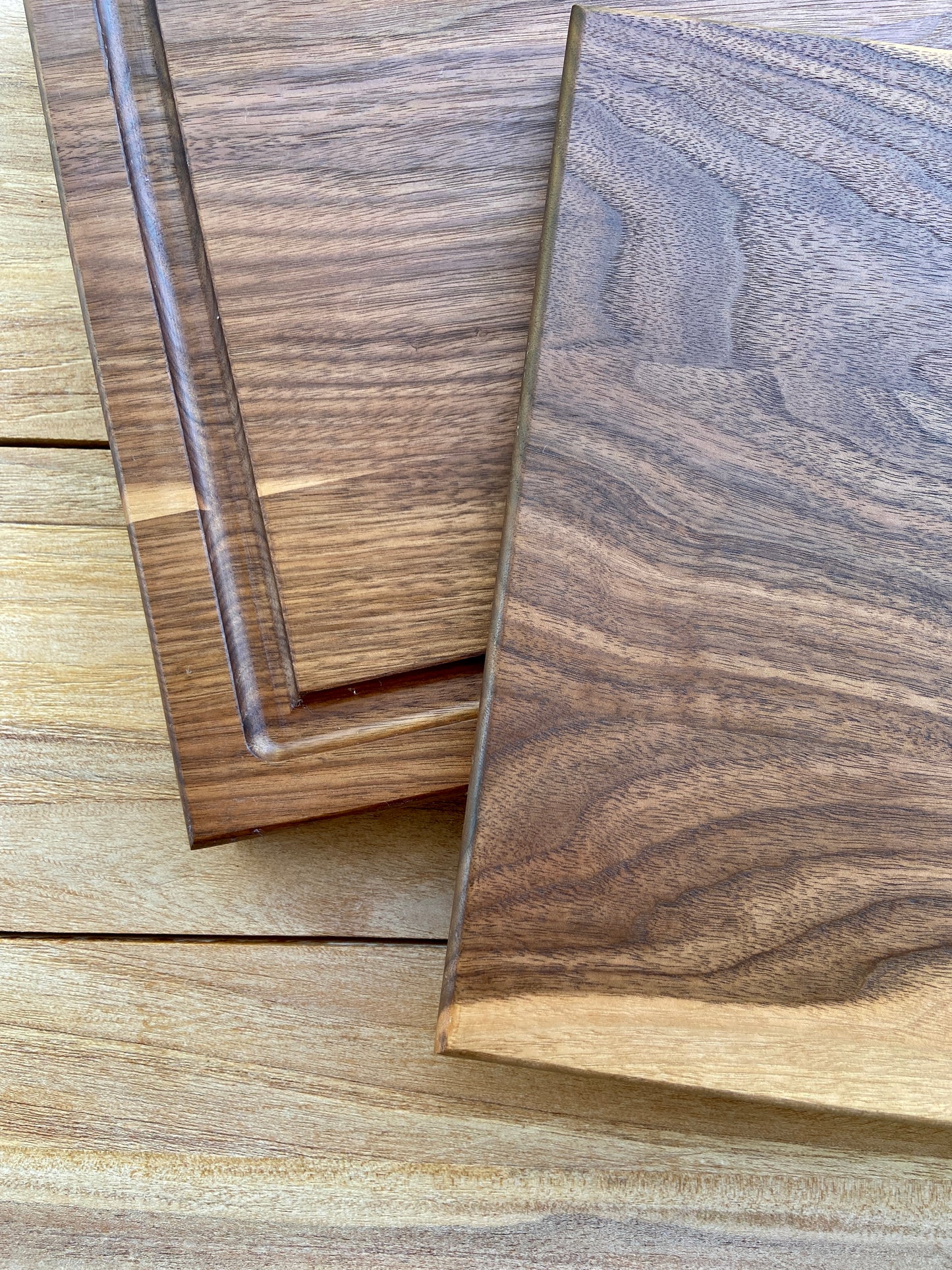 Cutting Board with a DEEP Juice Groove (Walnut & Double Sided)